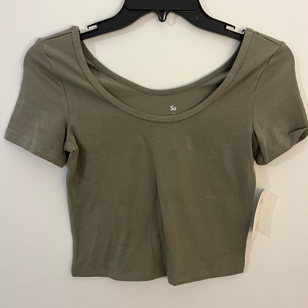 NWT So layering Tee Sz M